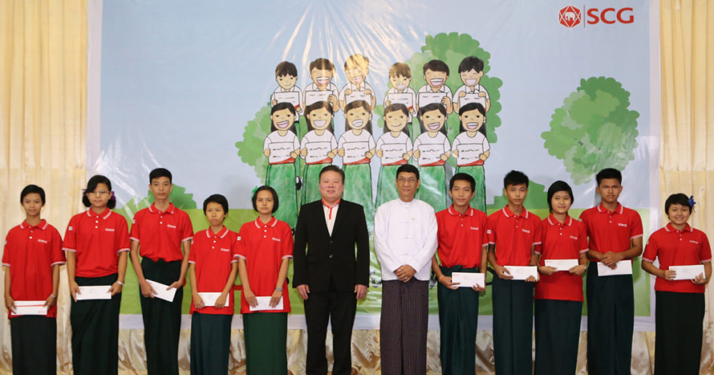 မြန်မာလူငယ်များ၏ အနာဂါတ် ပုံဖော်ခြင်းကို လှုံ့ဆော်အားပေးရန် SCG က မွန်ပြည်နယ်မှ ကျောင်းသား၊ကျောင်းသူ အယောက်၁၀ဝ တို့အားပညာသင်ဆုပေးအပ်